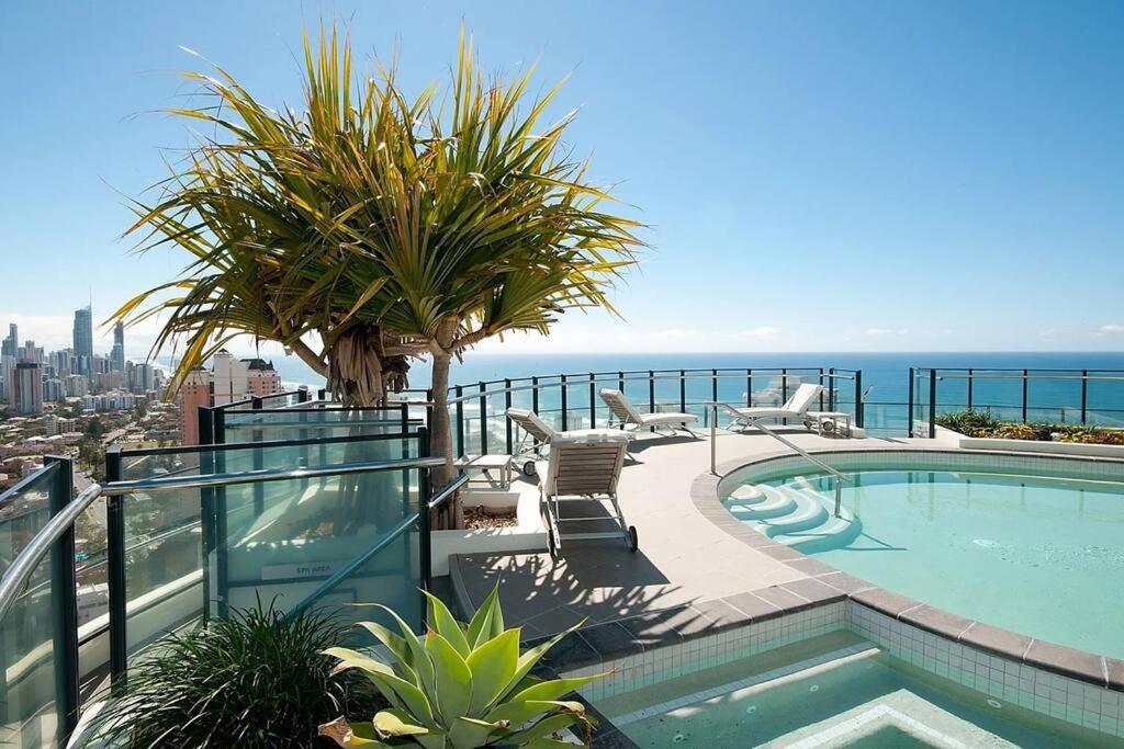 24th Floor Luxury, The Wave Broadbeach Apartment Gold Coast