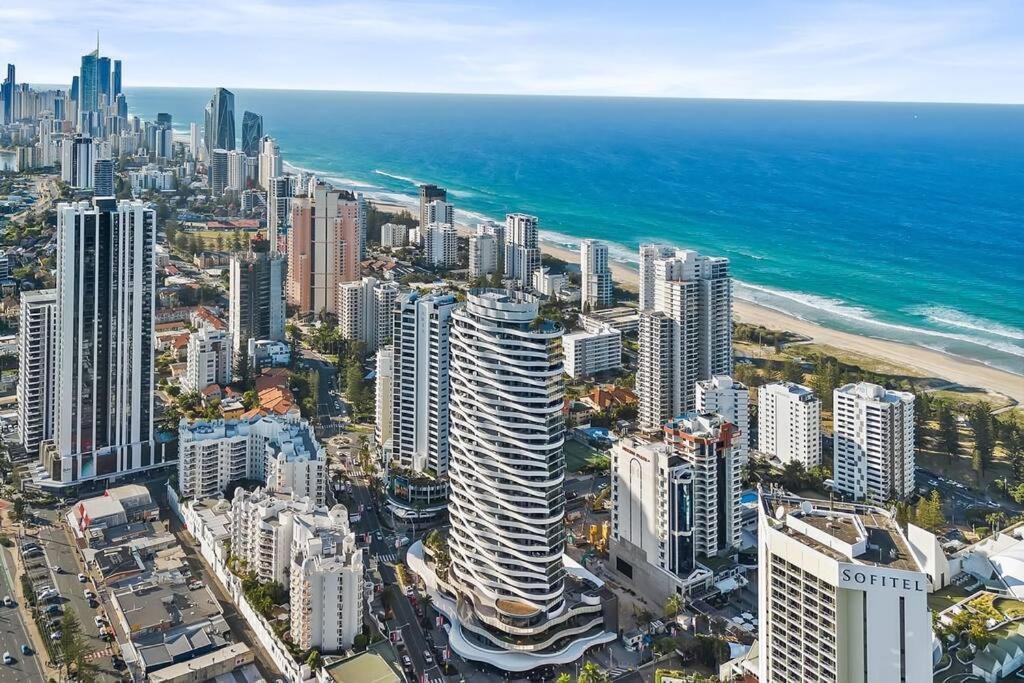 24th Floor Luxury, The Wave Broadbeach Apartment Gold Coast