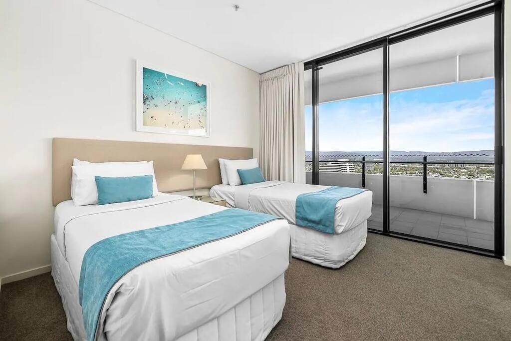 24th Floor Luxury, The Wave Broadbeach Gold Coast