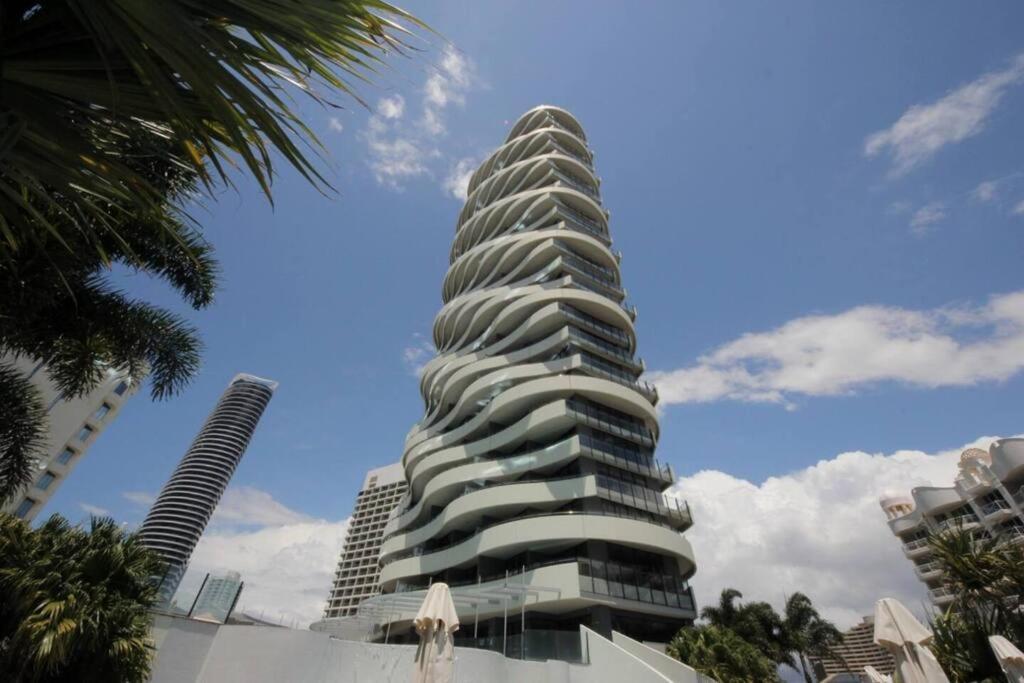 24th Floor Luxury, The Wave Broadbeach *