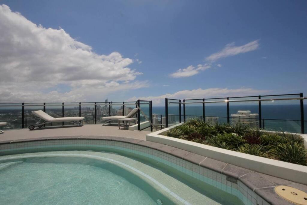 Apartment 24th Floor Luxury, The Wave Broadbeach Gold Coast